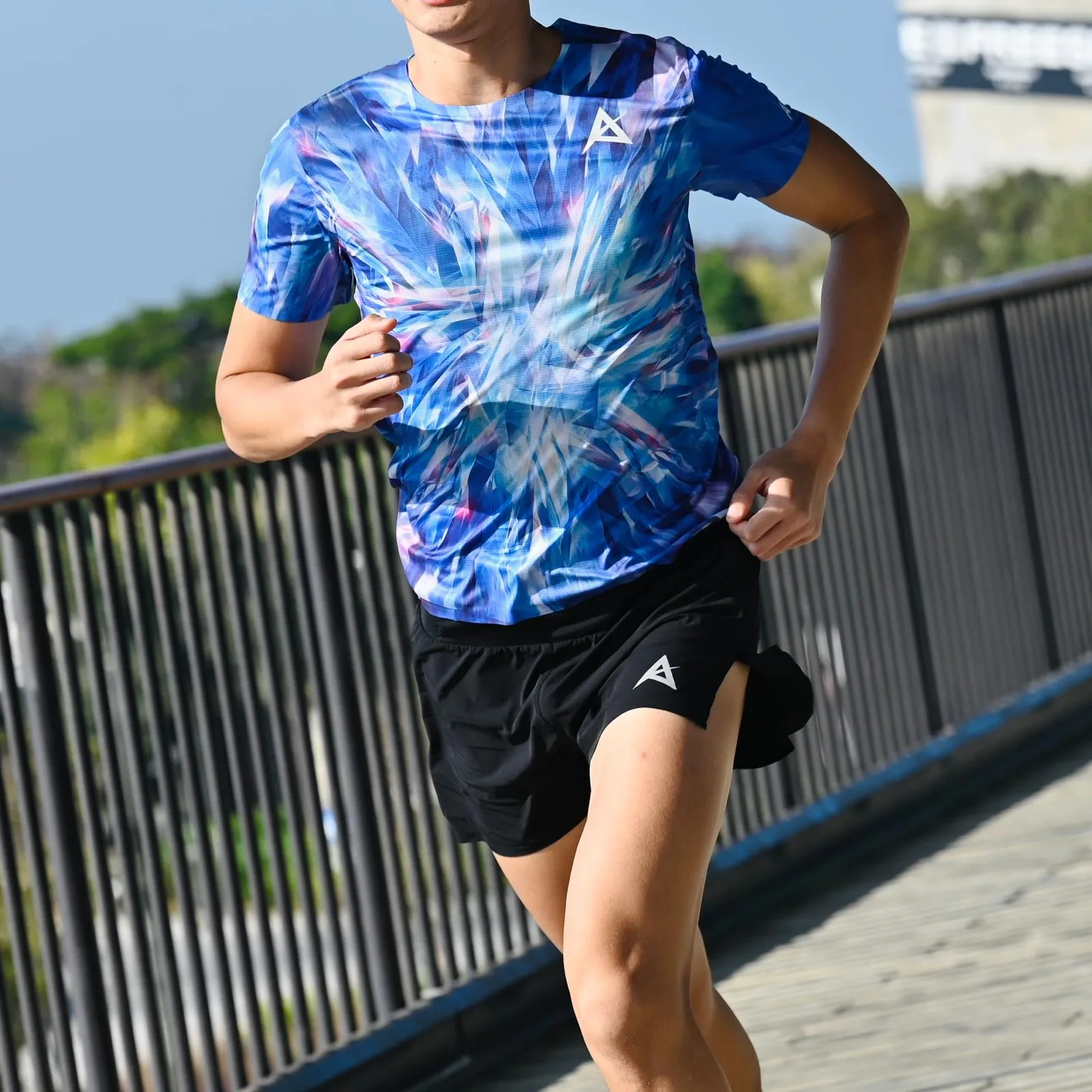 AKIV Ultralight Training T-Shirt Unisex | Blue Diamond