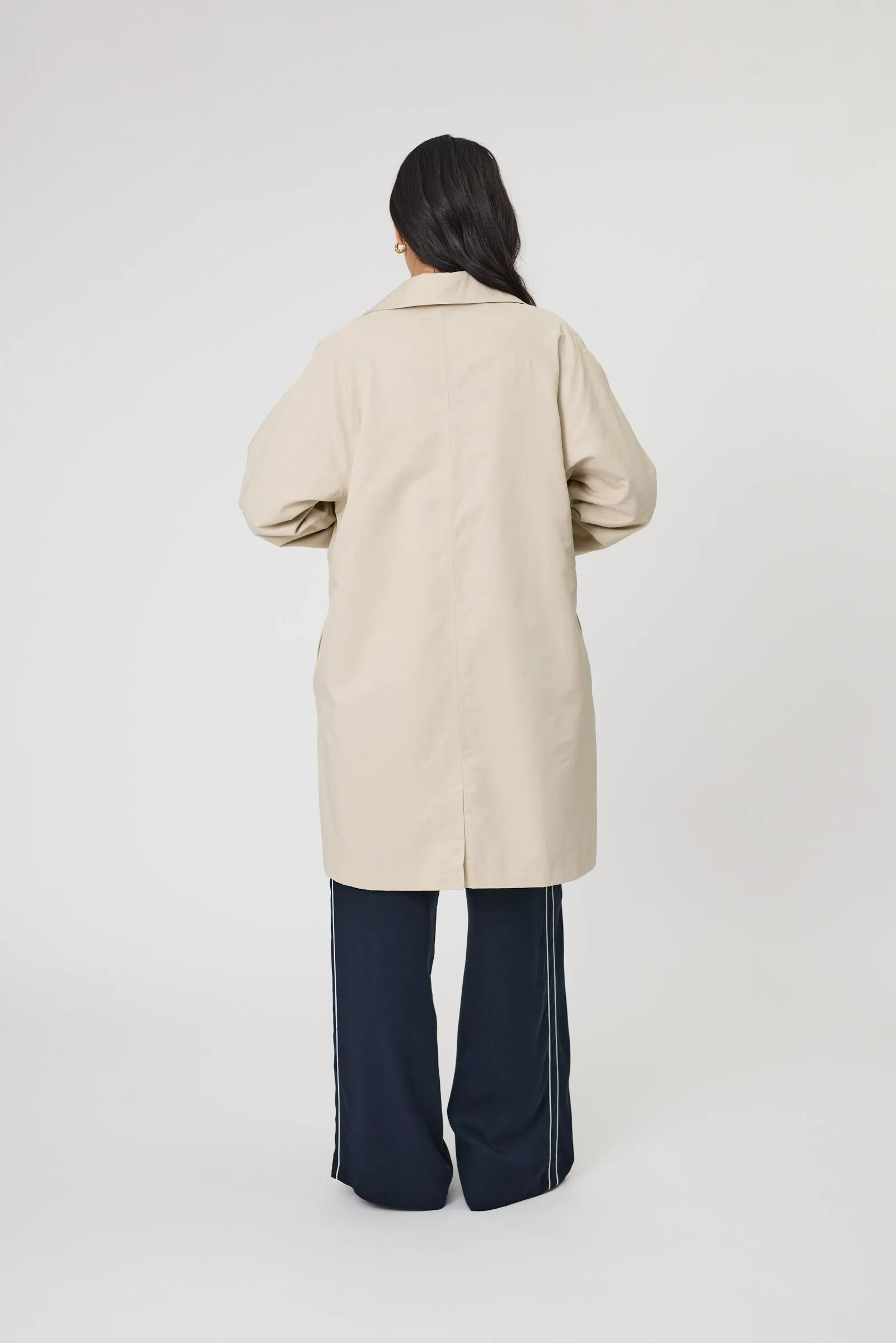 Arc Trench Coat - Ecru