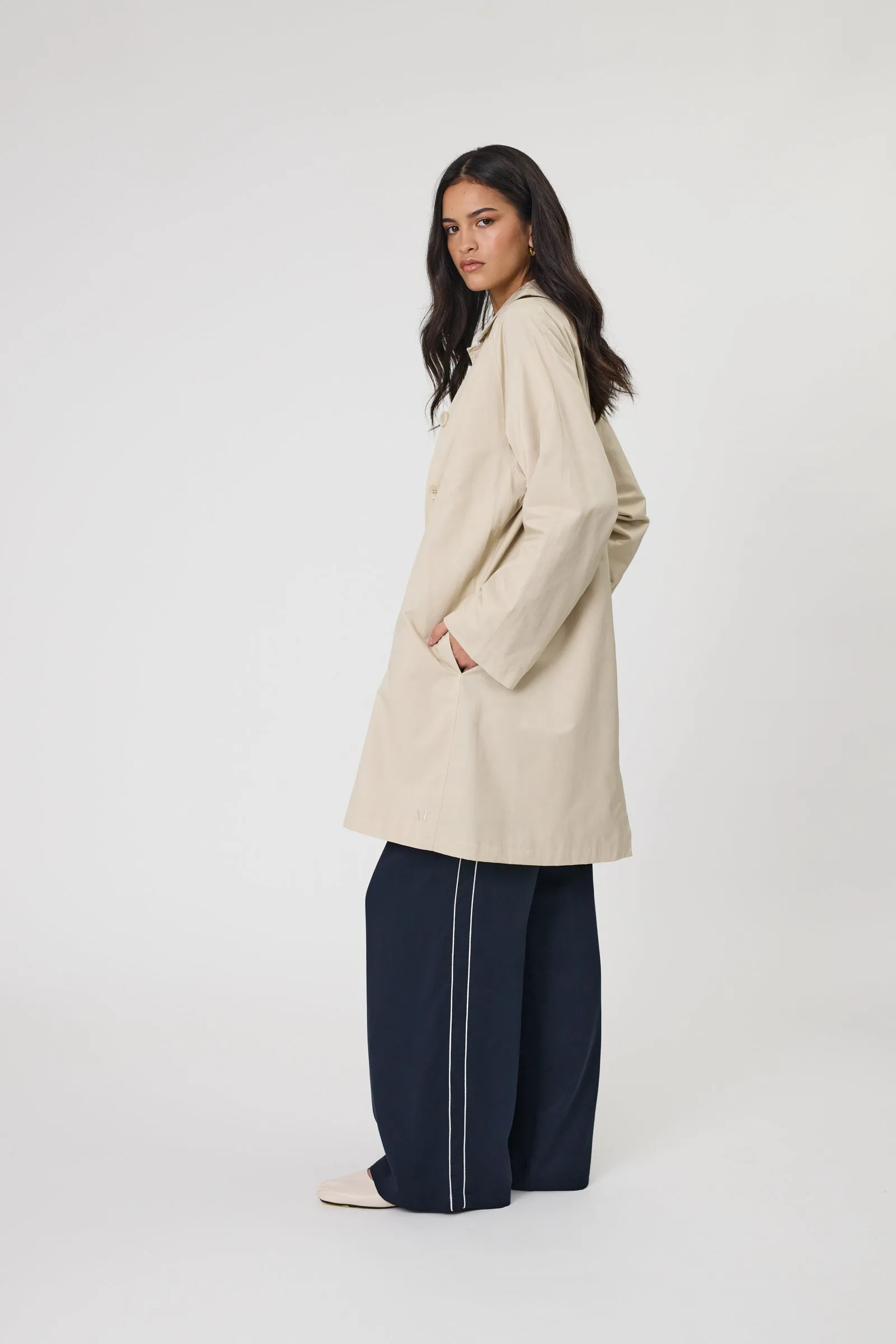 Arc Trench Coat - Ecru