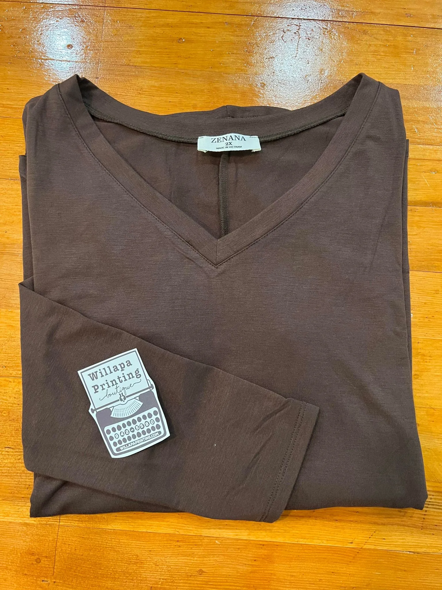 CHOCOLATE BROWN LONG SLEEVE VNECK BASIC TEE