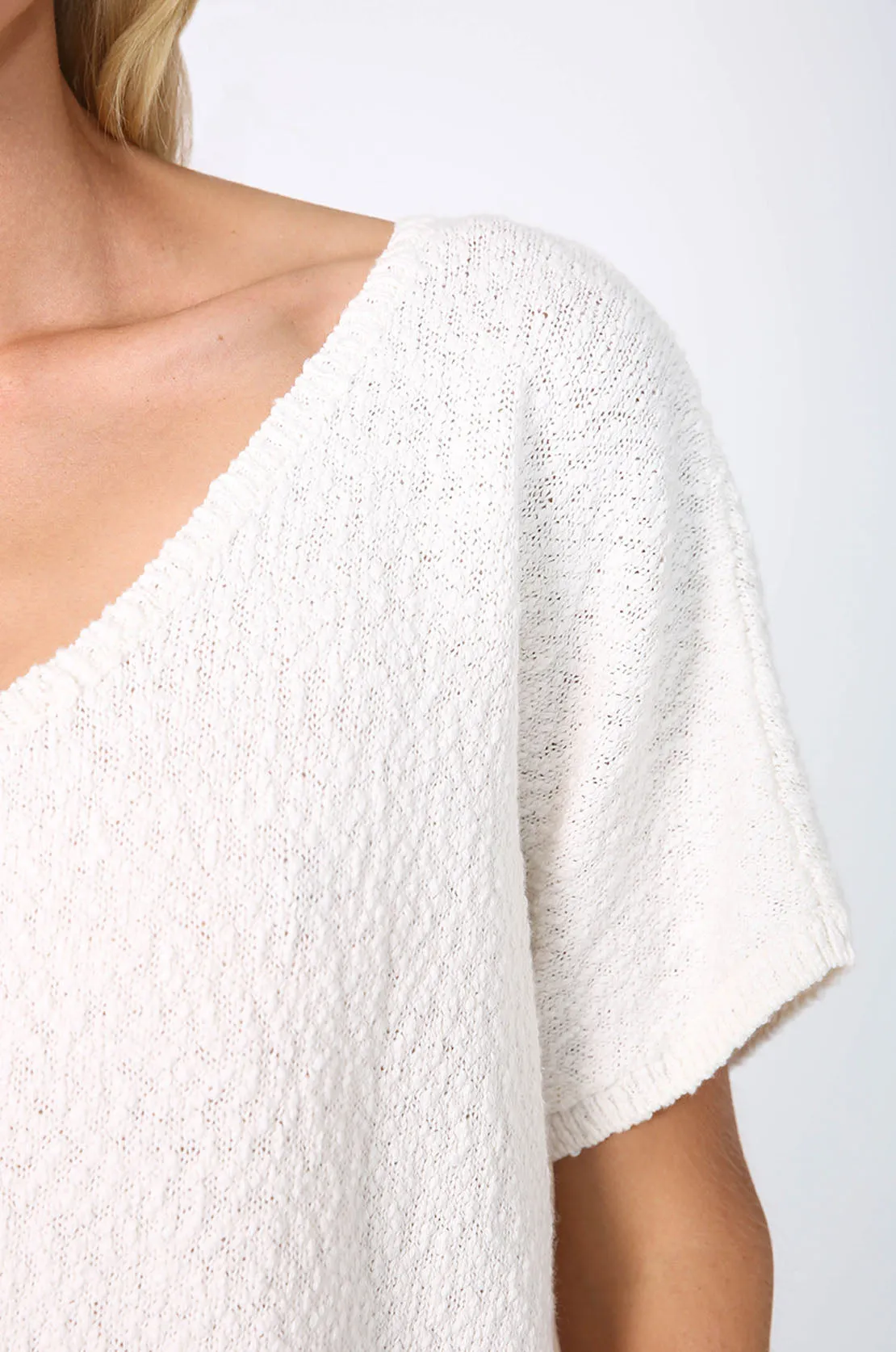 glow vest / starch white