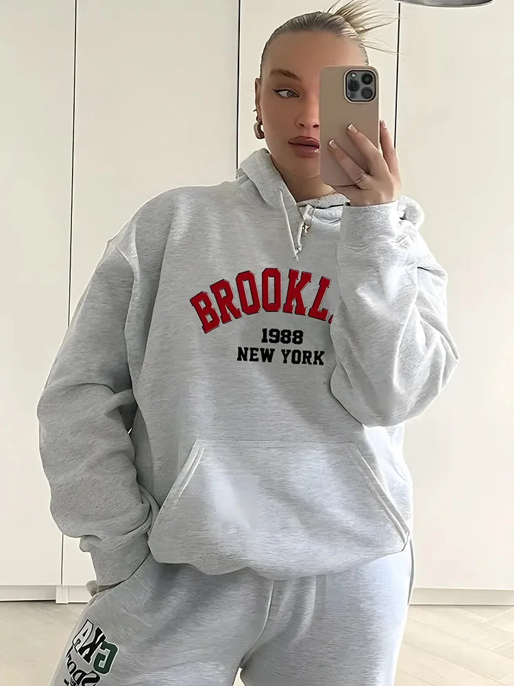 LW Plus Size Women Spring Wine Red Casual Two Pieces Set Hooded Collar Pattern Letter Print Kangaroo Pocket Design Tracksuit Set