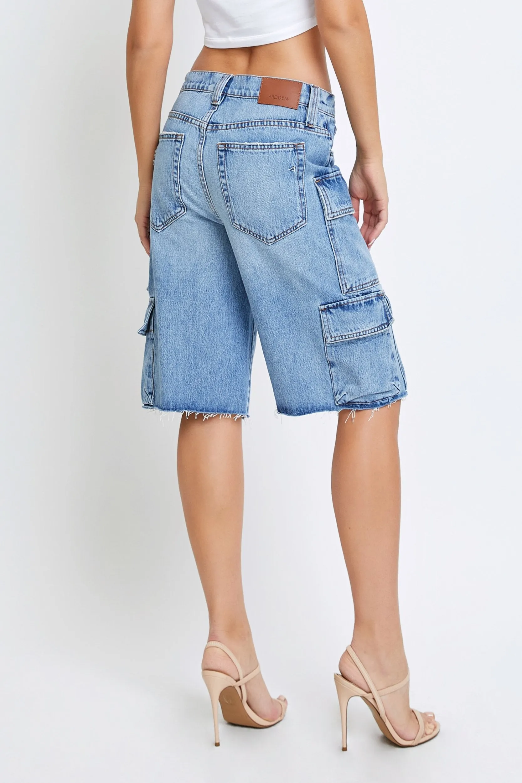 [MARLIN] MEDIUM WASH CARGO BAGGY SHORTS