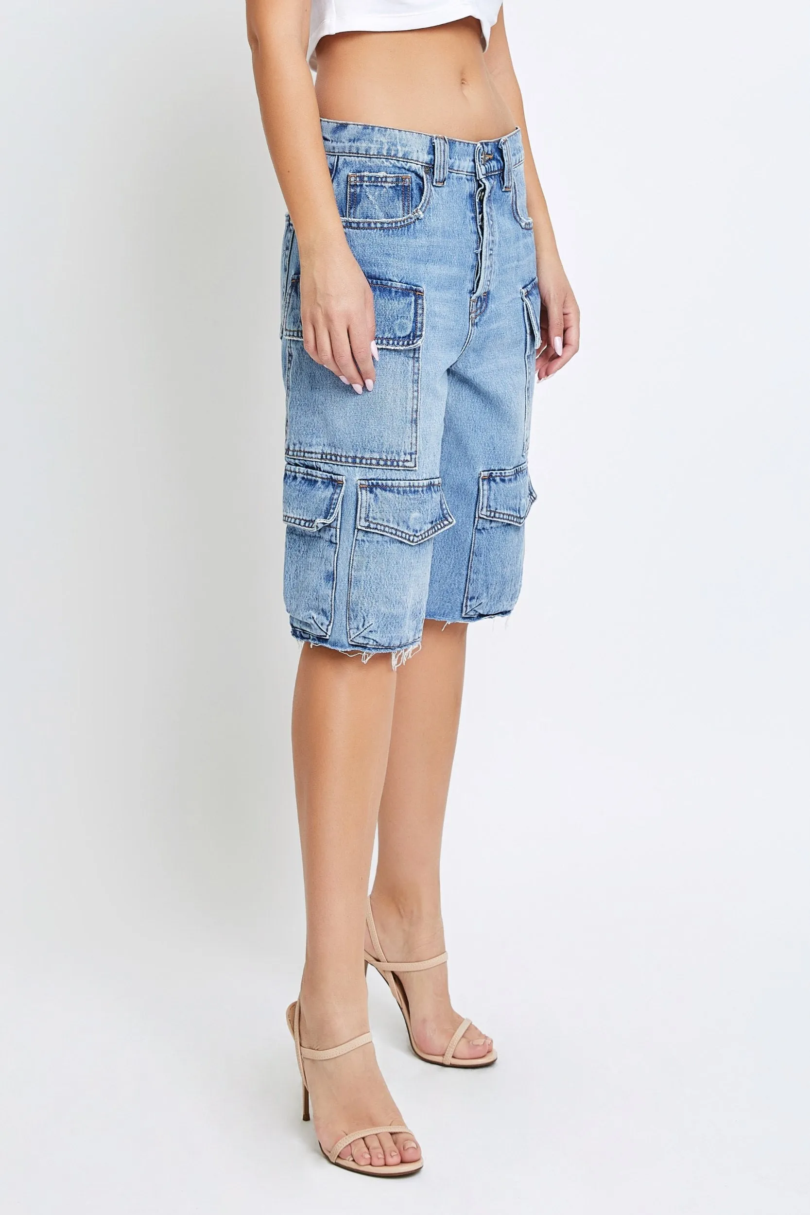 [MARLIN] MEDIUM WASH CARGO BAGGY SHORTS