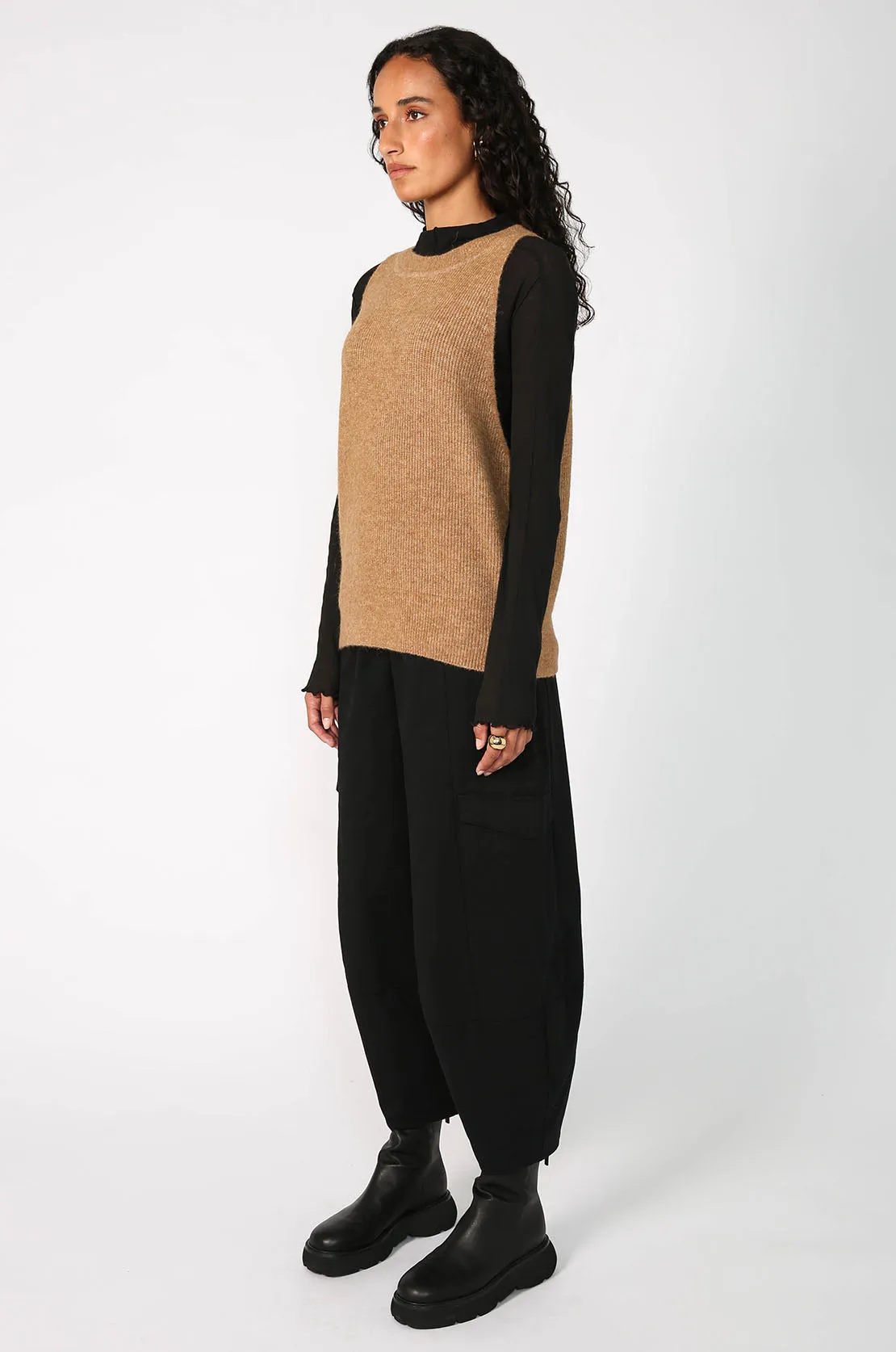phase vest / camel marle