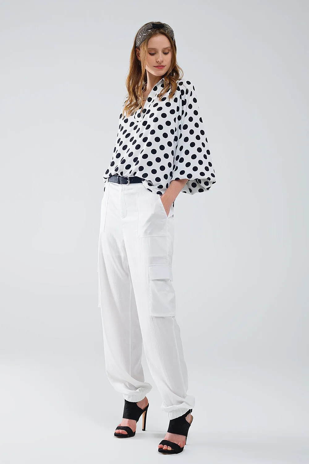 Polka dot blouse with V-neck and balloon sleeves