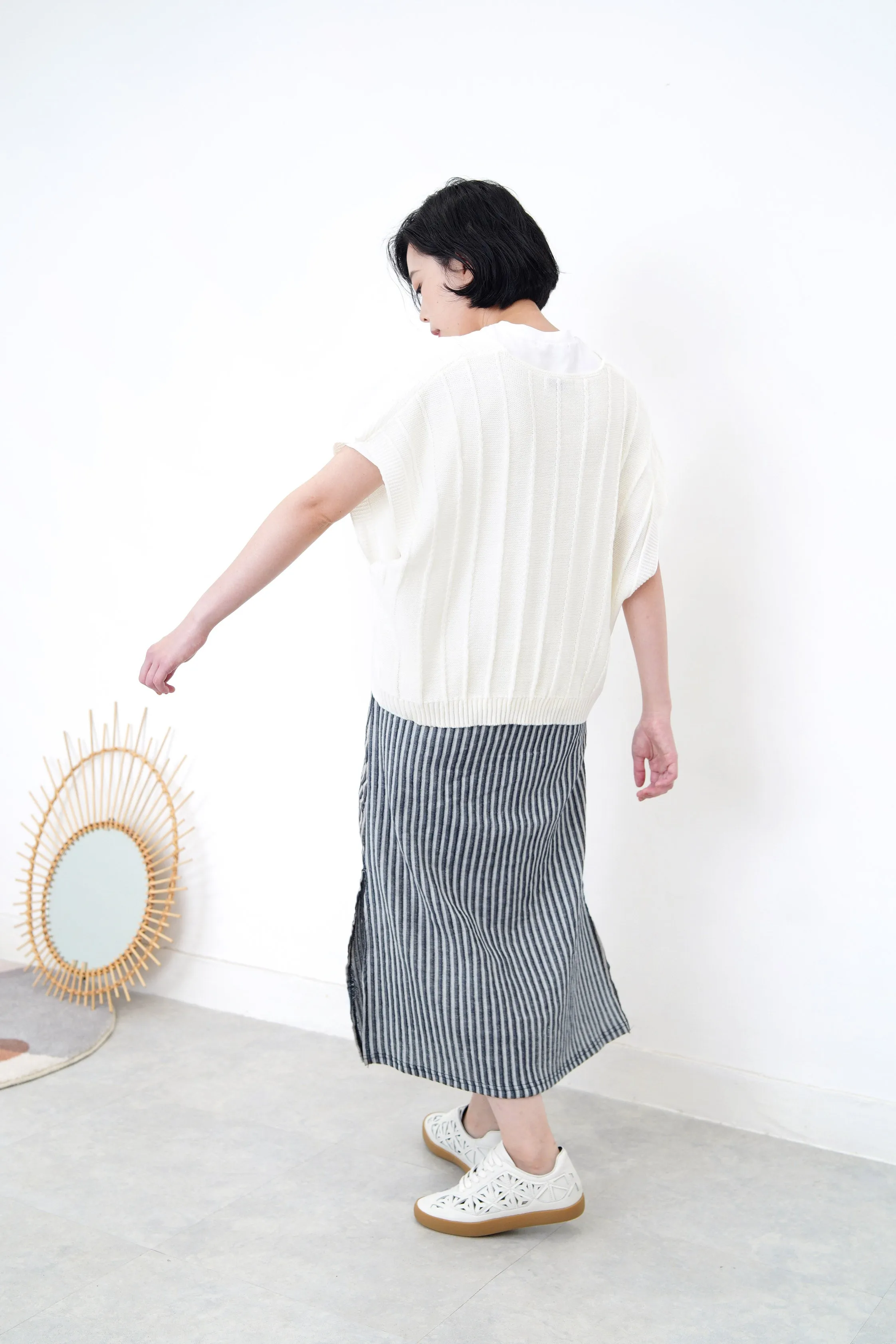 White knit vest in loose cut